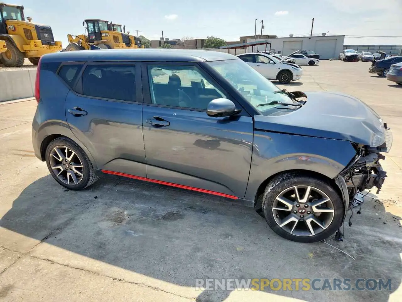 4 Photograph of a damaged car KNDJ63AU0L7040290 KIA SOUL 2020