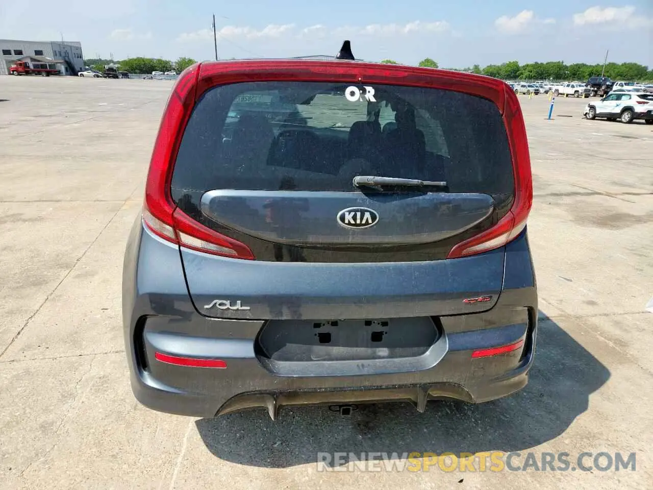6 Photograph of a damaged car KNDJ63AU0L7040290 KIA SOUL 2020