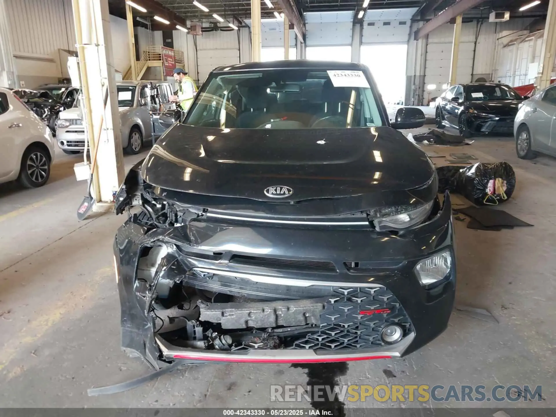 12 Photograph of a damaged car KNDJ63AU0L7067747 KIA SOUL 2020