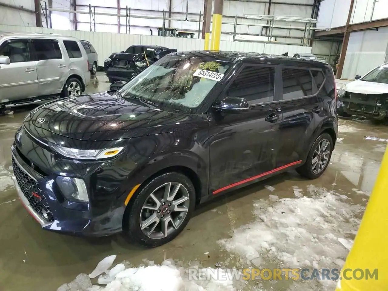 1 Photograph of a damaged car KNDJ63AU0L7089876 KIA SOUL 2020