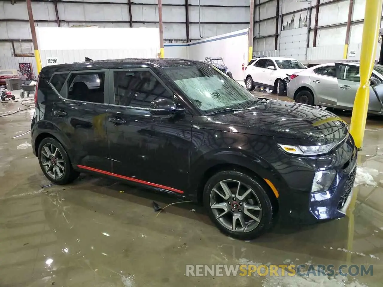 4 Photograph of a damaged car KNDJ63AU0L7089876 KIA SOUL 2020