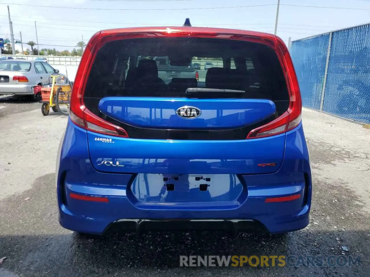 6 Photograph of a damaged car KNDJ63AU0L7117675 KIA SOUL 2020