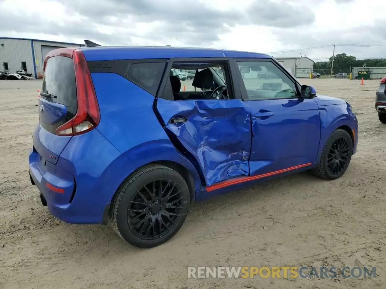 3 Photograph of a damaged car KNDJ63AU0L7119684 KIA SOUL 2020