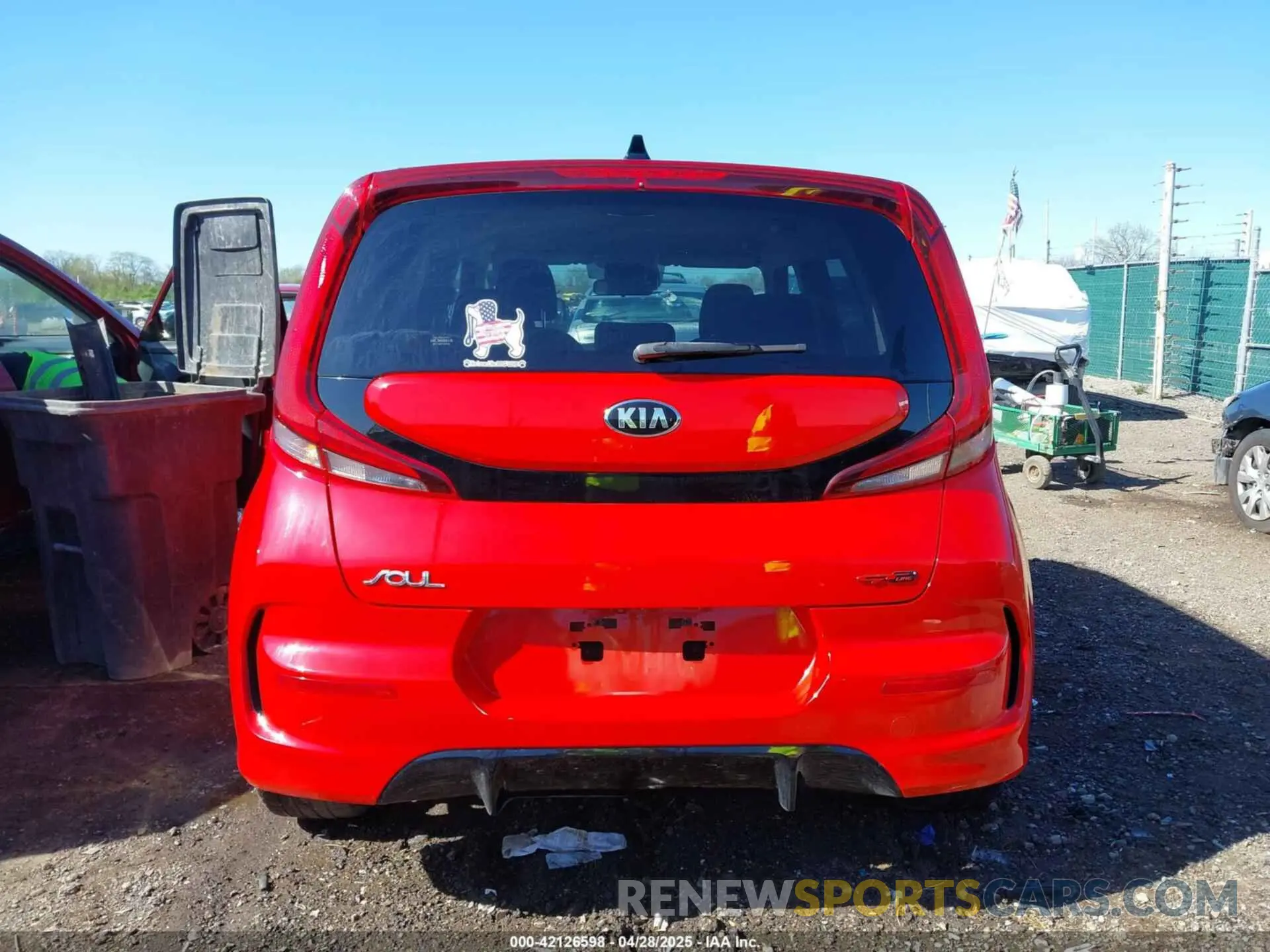 17 Photograph of a damaged car KNDJ63AU1L7016967 KIA SOUL 2020