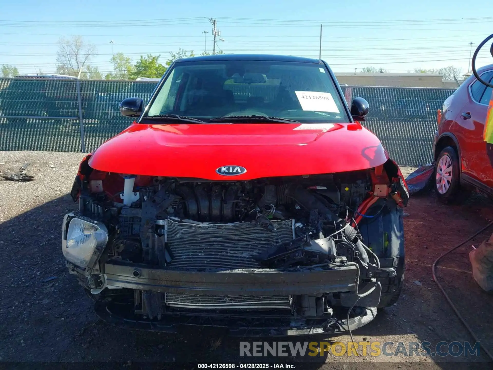 6 Photograph of a damaged car KNDJ63AU1L7016967 KIA SOUL 2020