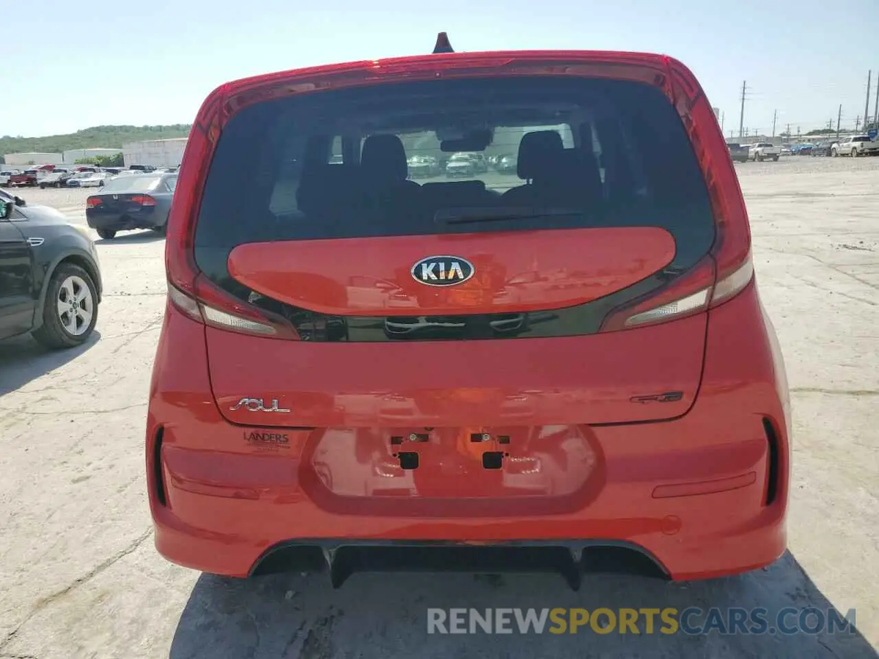 6 Photograph of a damaged car KNDJ63AU1L7025698 KIA SOUL 2020