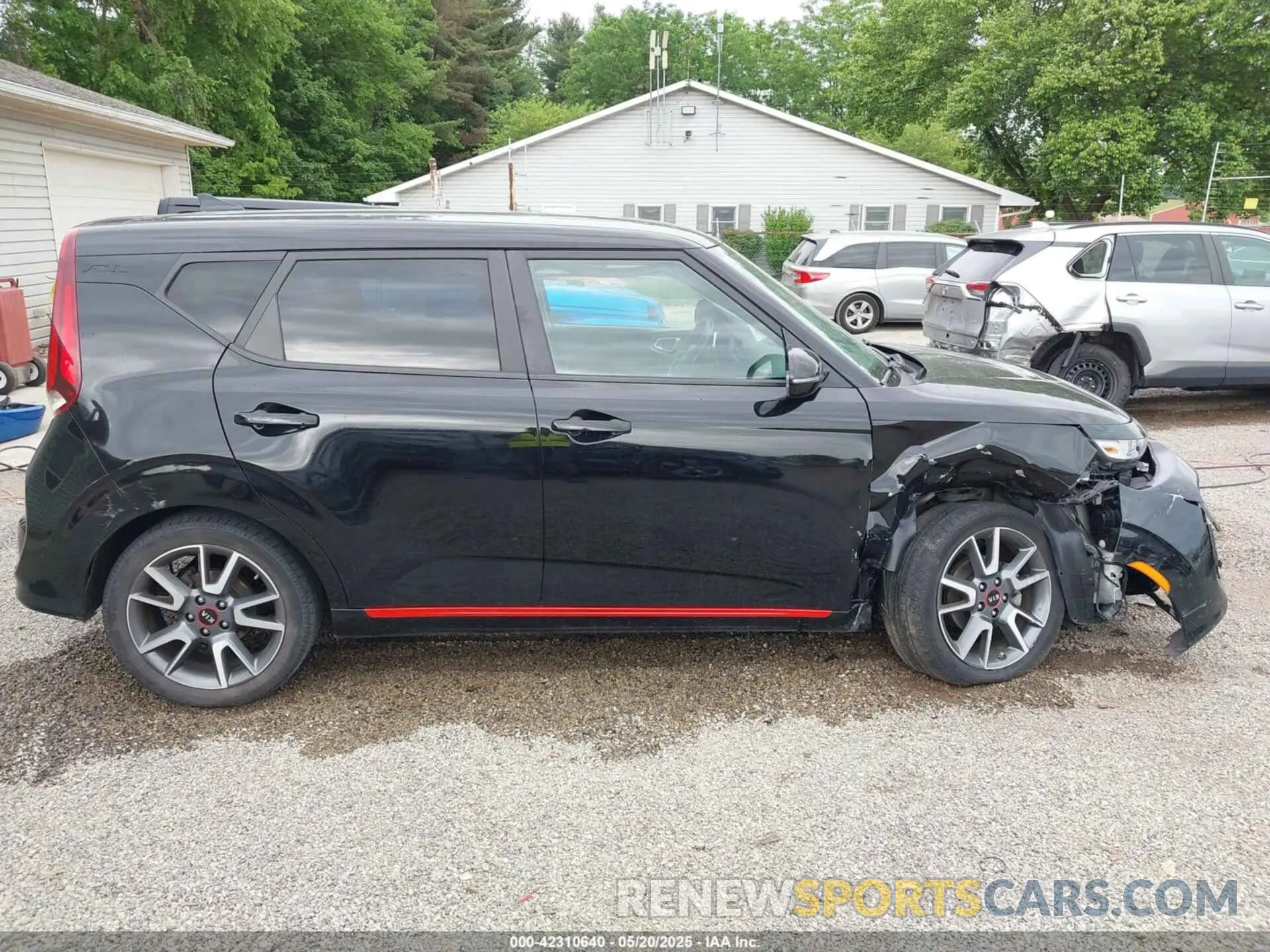 13 Photograph of a damaged car KNDJ63AU1L7049340 KIA SOUL 2020