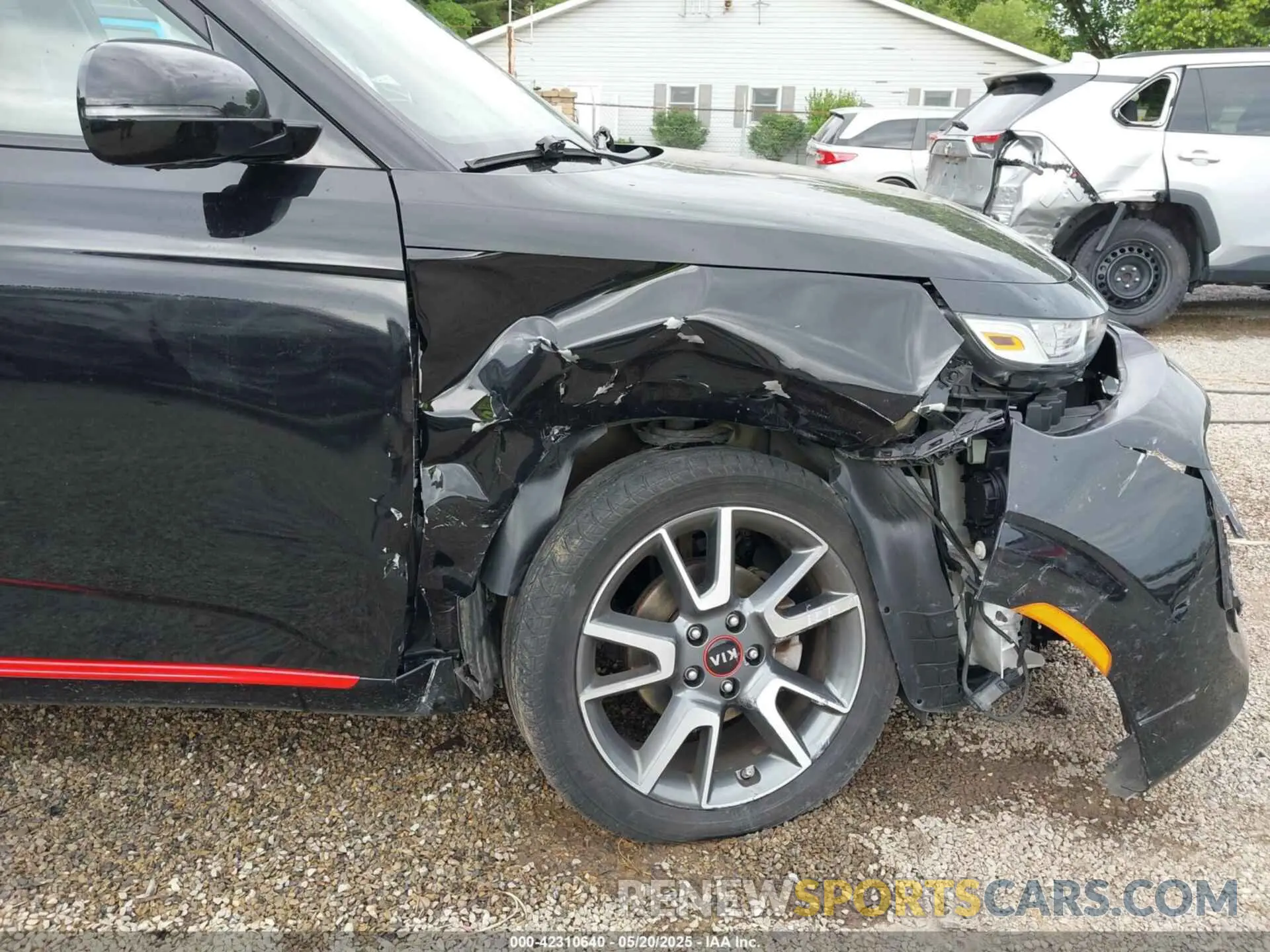 17 Photograph of a damaged car KNDJ63AU1L7049340 KIA SOUL 2020