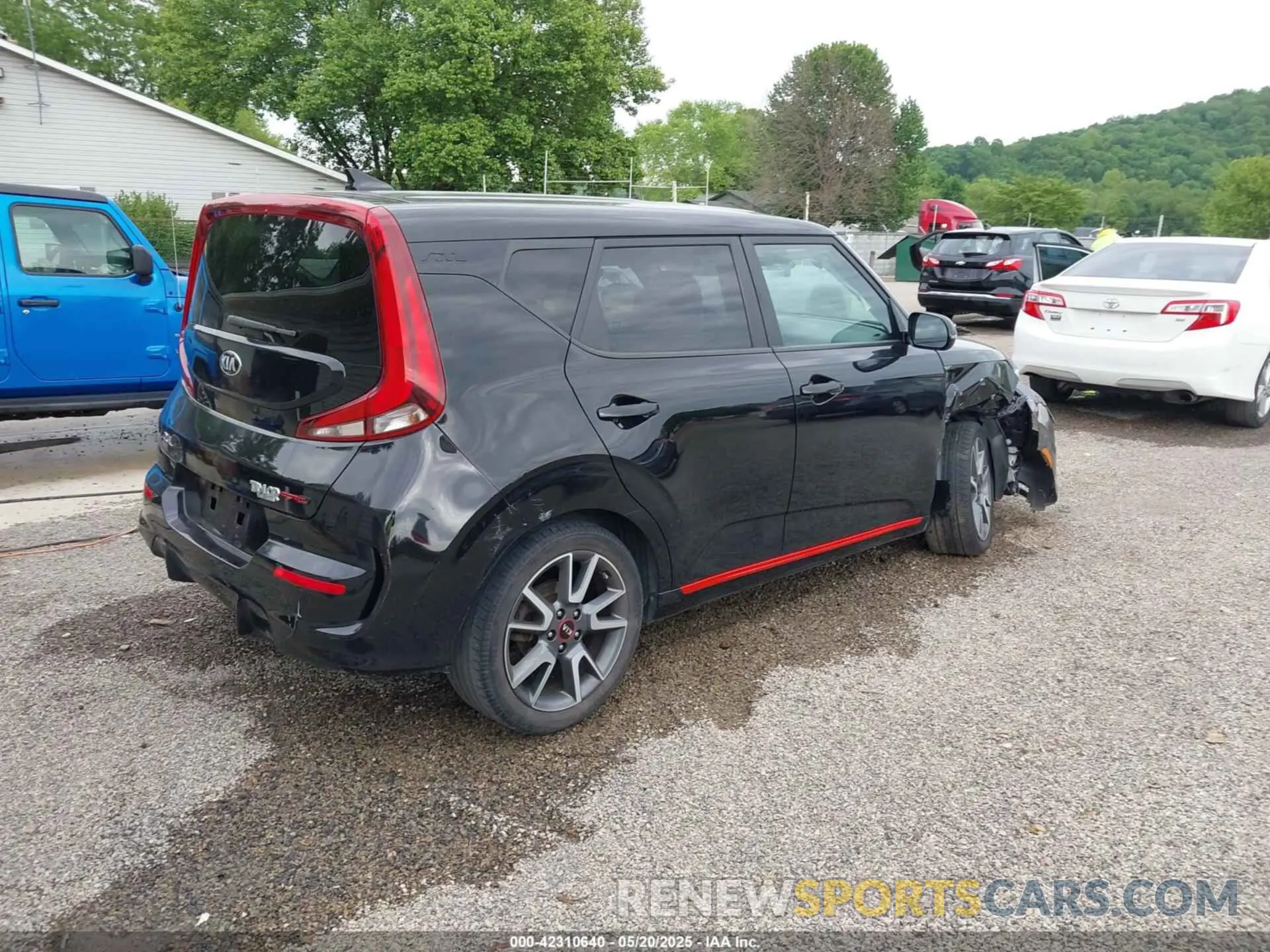 4 Photograph of a damaged car KNDJ63AU1L7049340 KIA SOUL 2020