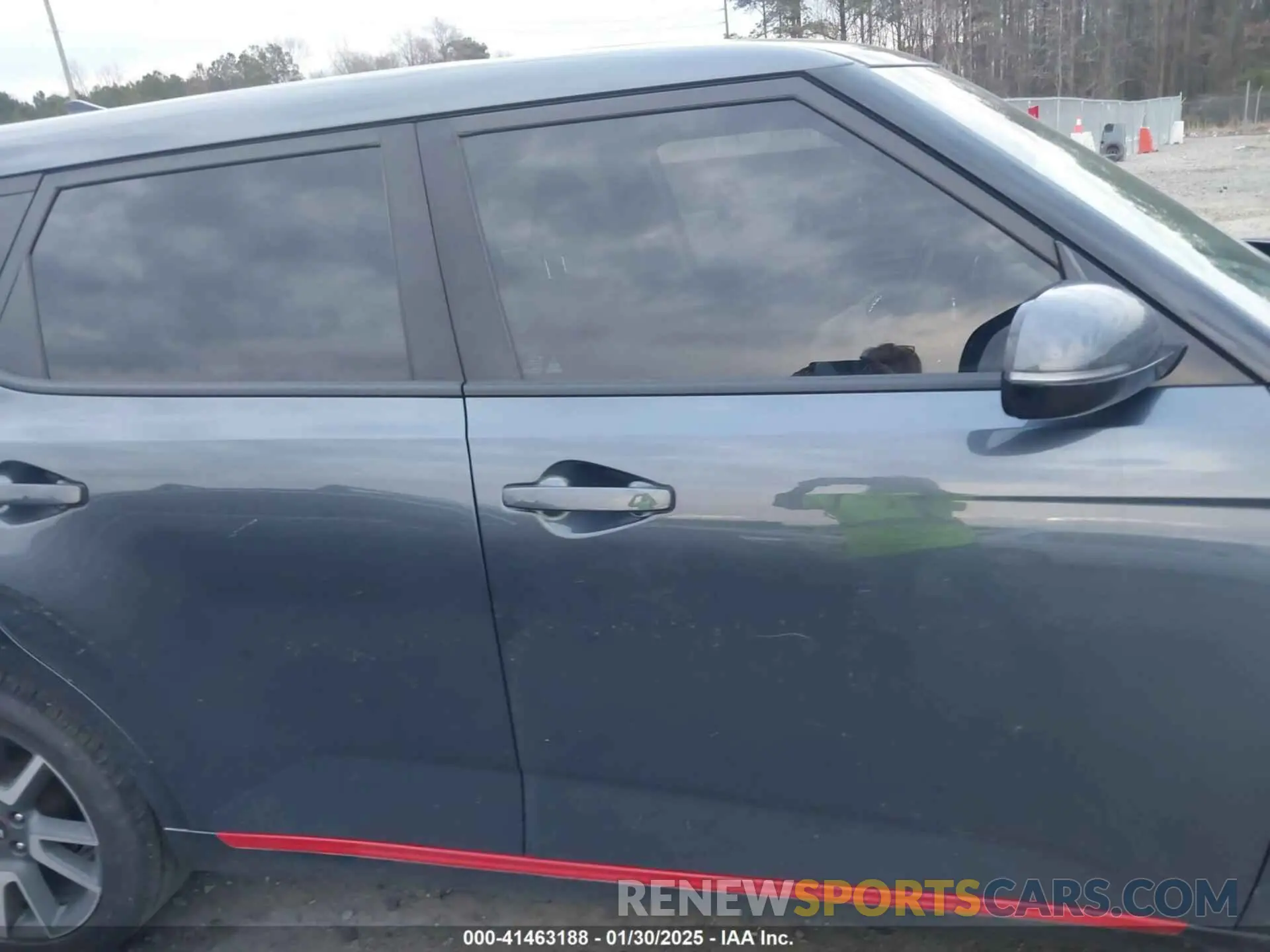 14 Photograph of a damaged car KNDJ63AU2L7075381 KIA SOUL 2020
