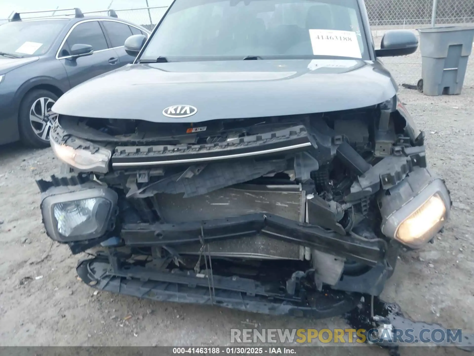 6 Photograph of a damaged car KNDJ63AU2L7075381 KIA SOUL 2020