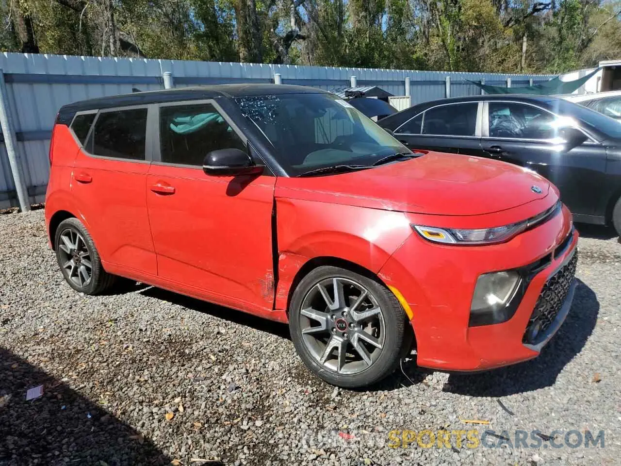 4 Photograph of a damaged car KNDJ63AU2L7095727 KIA SOUL 2020