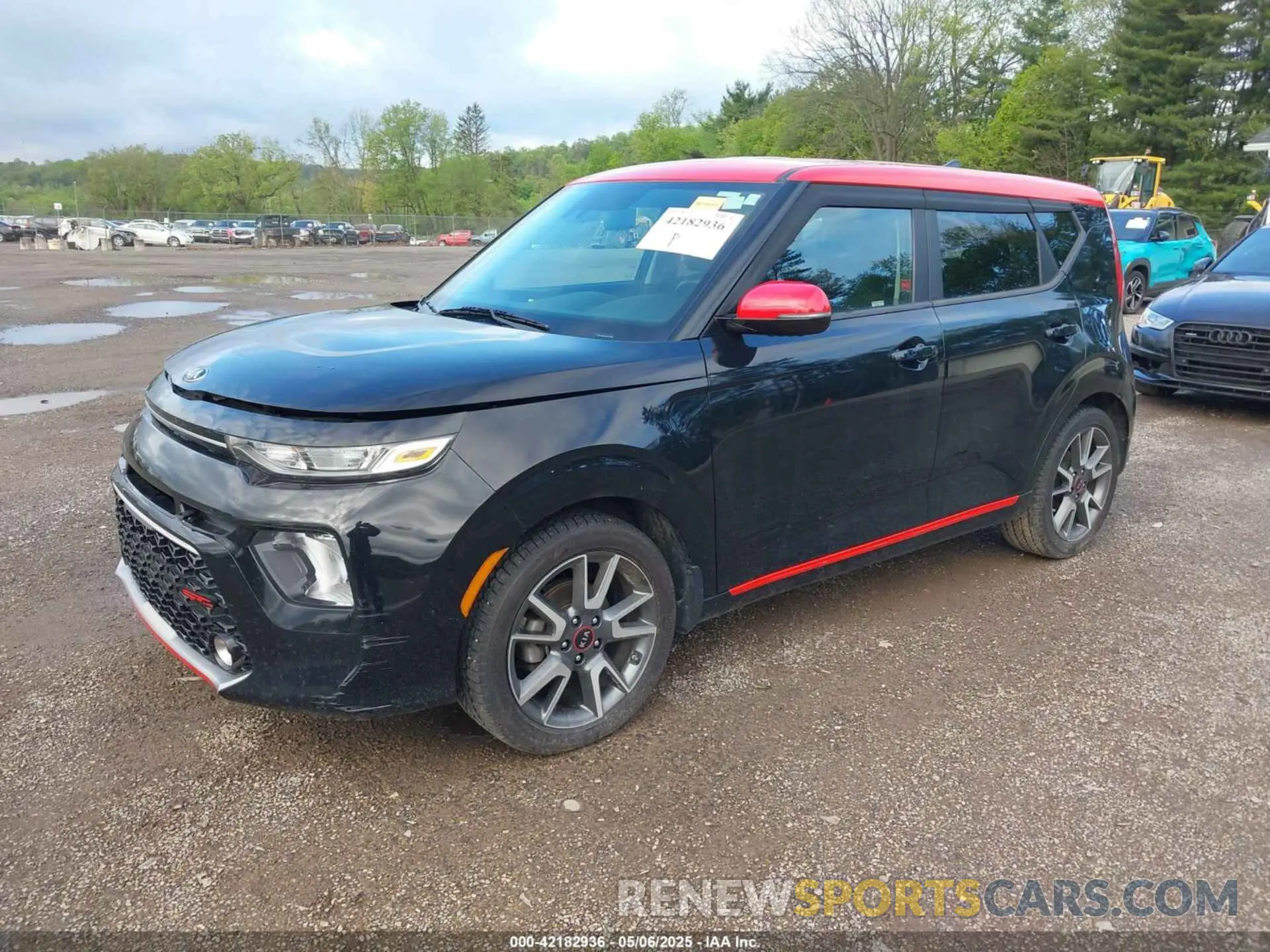 2 Photograph of a damaged car KNDJ63AU2L7121730 KIA SOUL 2020