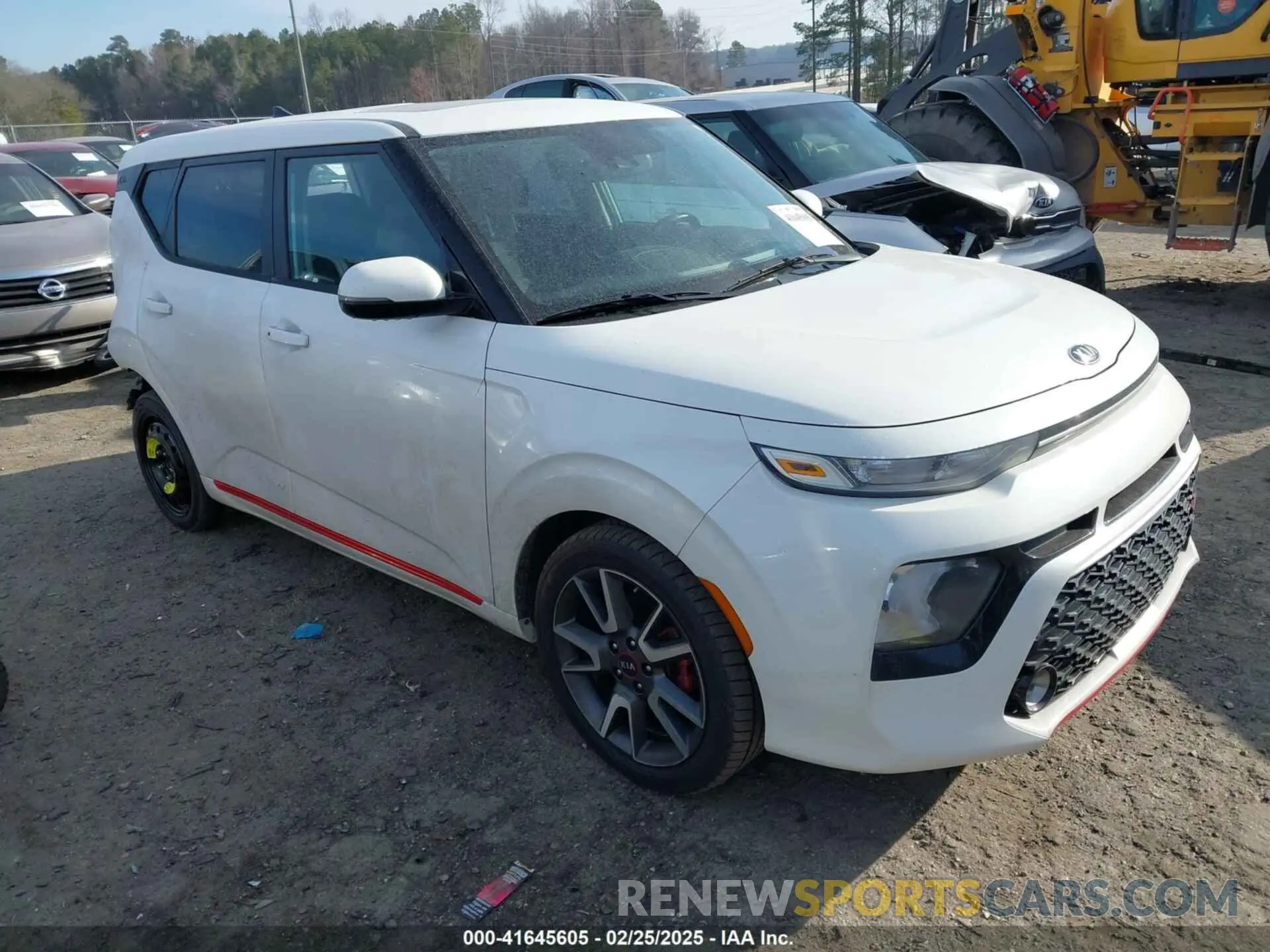 1 Photograph of a damaged car KNDJ63AU2L7713581 KIA SOUL 2020