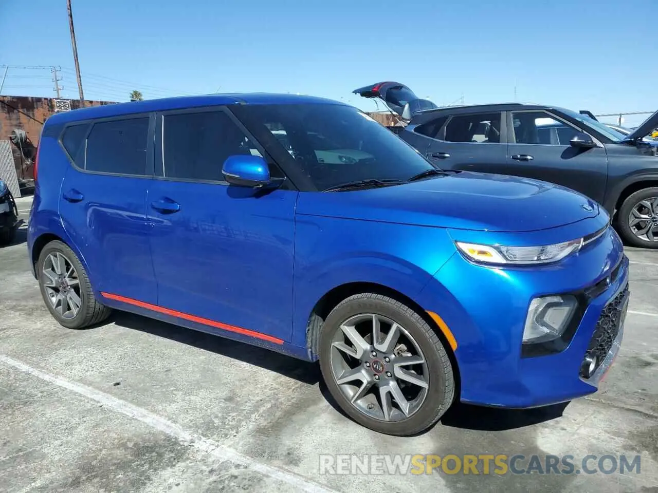 4 Photograph of a damaged car KNDJ63AU3L7059092 KIA SOUL 2020