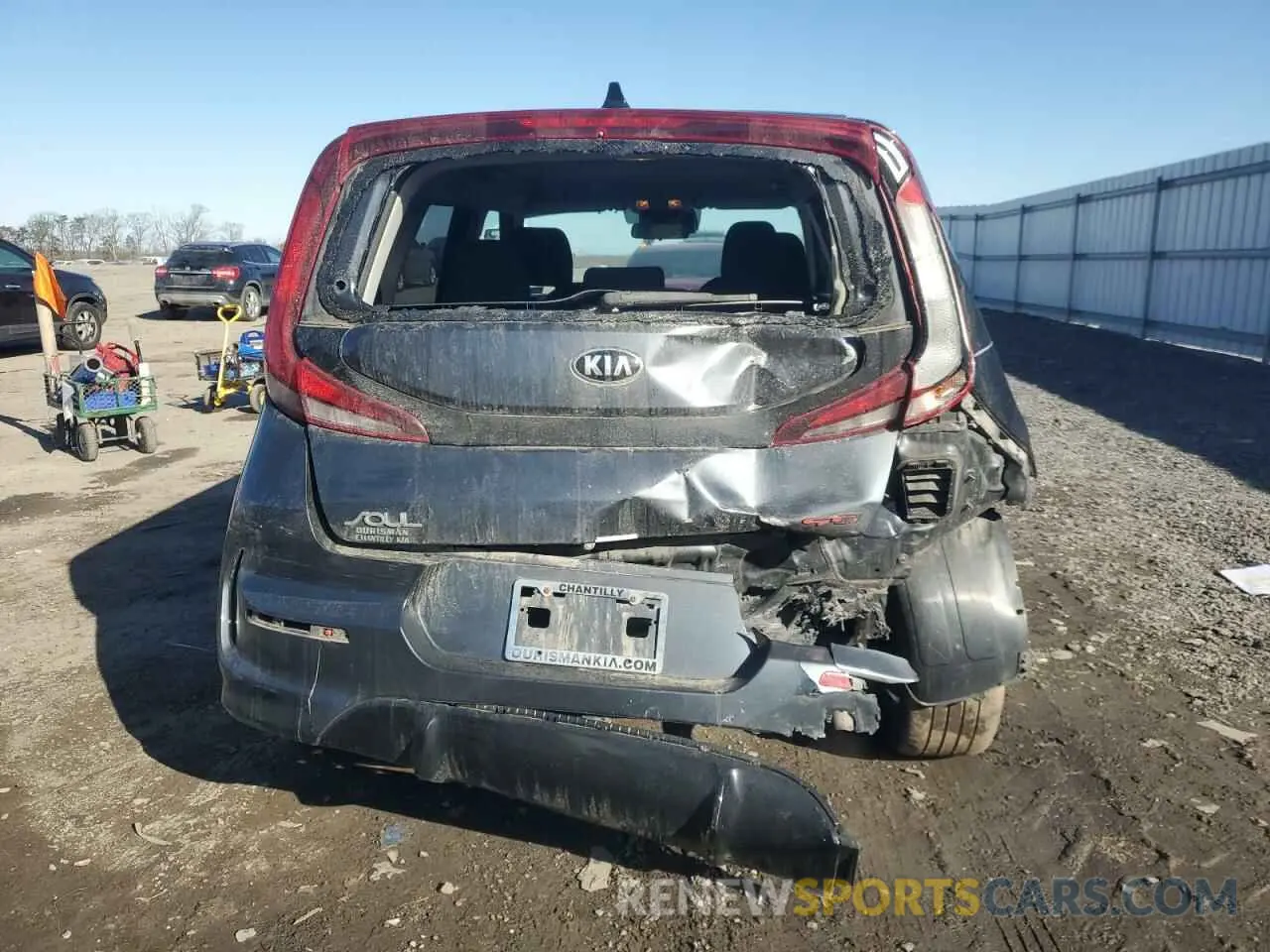 6 Photograph of a damaged car KNDJ63AU3L7096904 KIA SOUL 2020