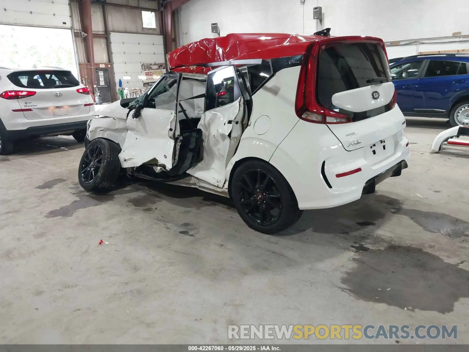 3 Photograph of a damaged car KNDJ63AU3L7097065 KIA SOUL 2020