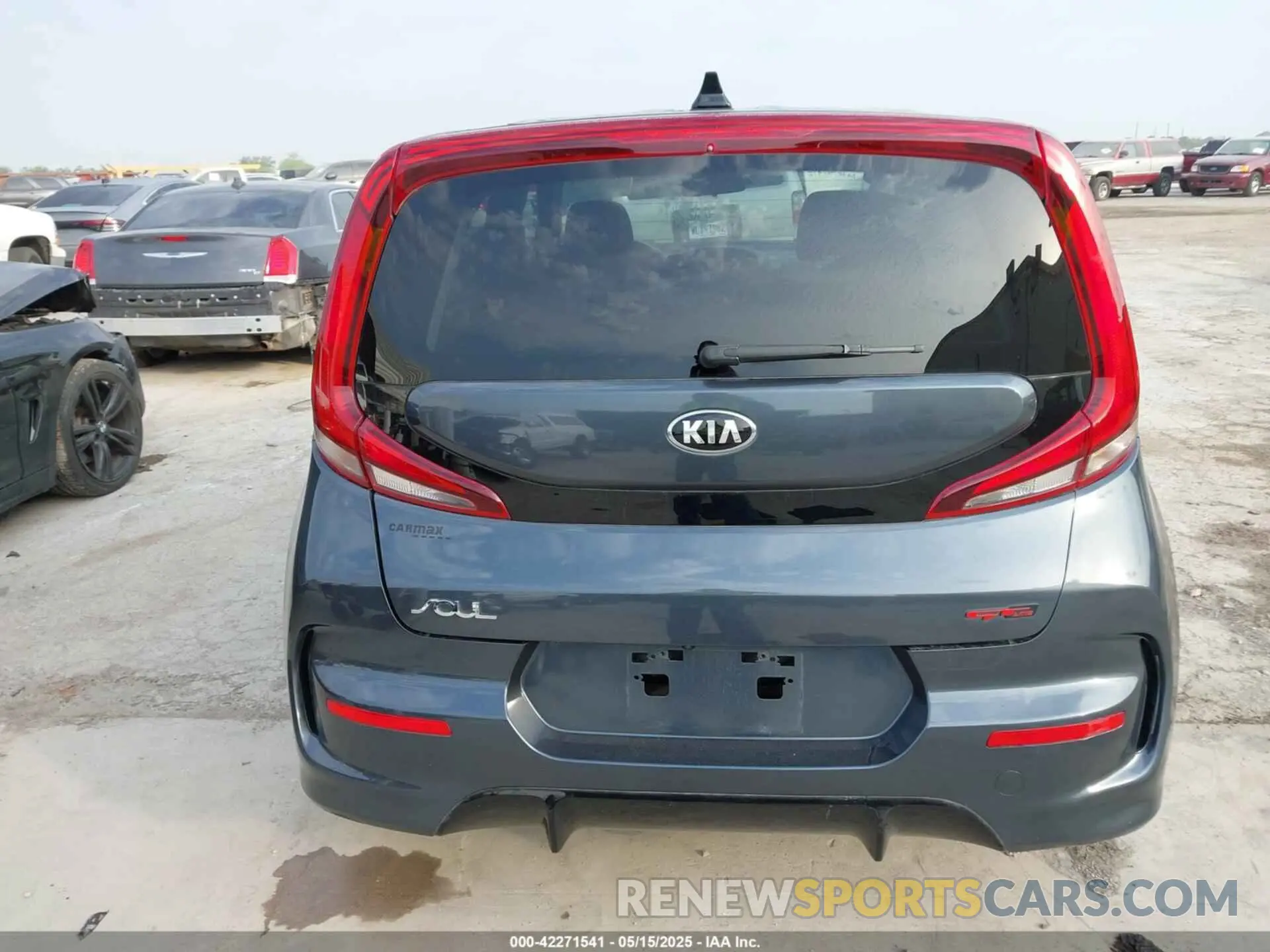 16 Photograph of a damaged car KNDJ63AU4L7055326 KIA SOUL 2020