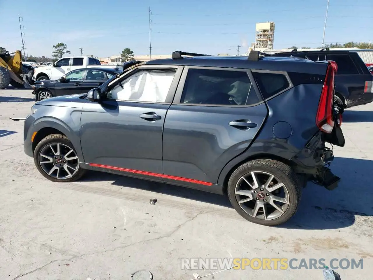2 Photograph of a damaged car KNDJ63AU5L7050779 KIA SOUL 2020