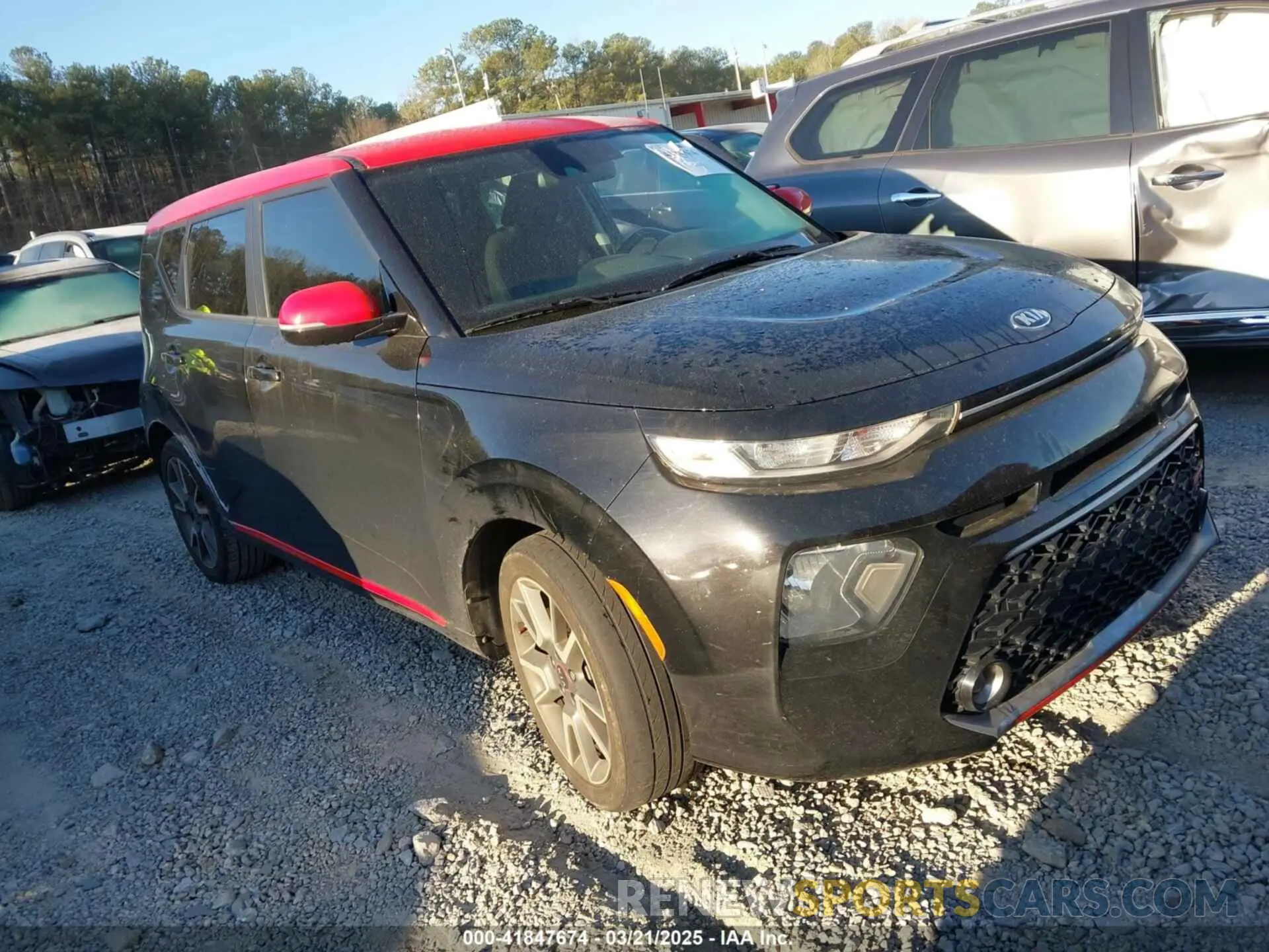 1 Photograph of a damaged car KNDJ63AU6L7003129 KIA SOUL 2020