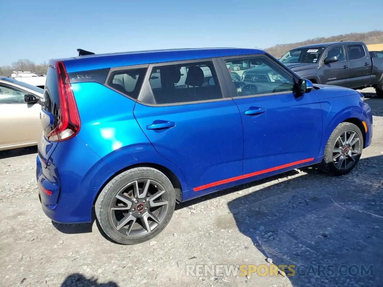 3 Photograph of a damaged car KNDJ63AU6L7013515 KIA SOUL 2020