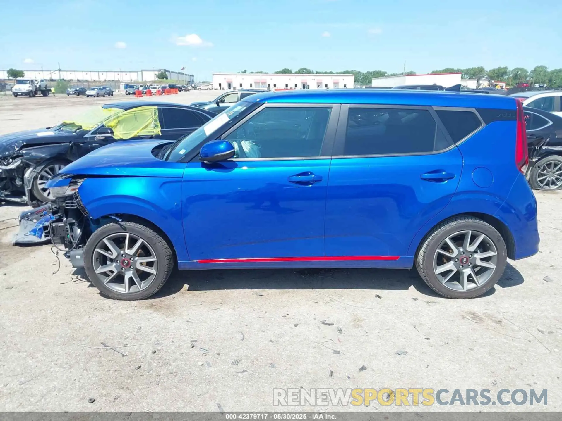 13 Photograph of a damaged car KNDJ63AU6L7086951 KIA SOUL 2020