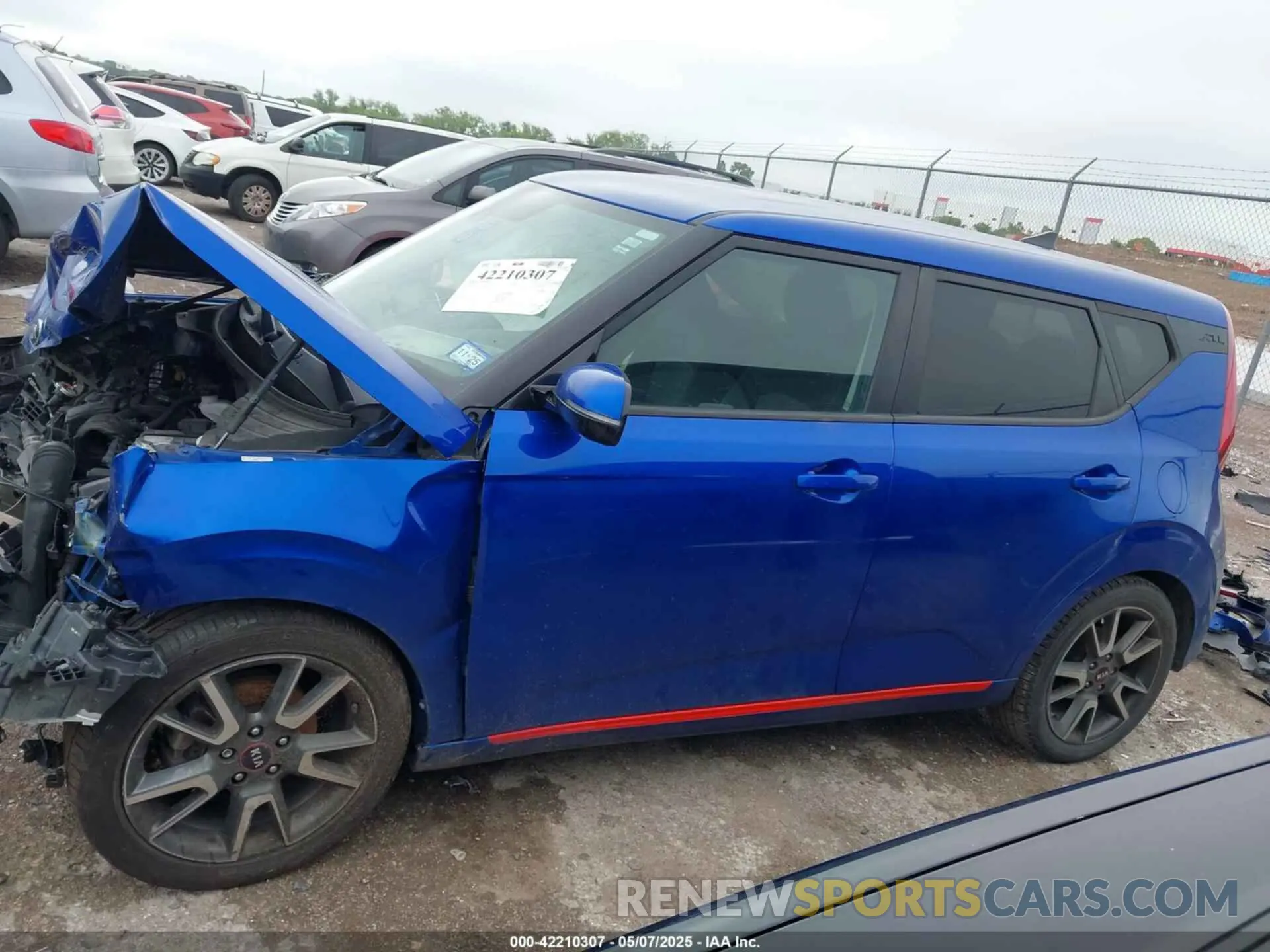 15 Photograph of a damaged car KNDJ63AU7L7055255 KIA SOUL 2020