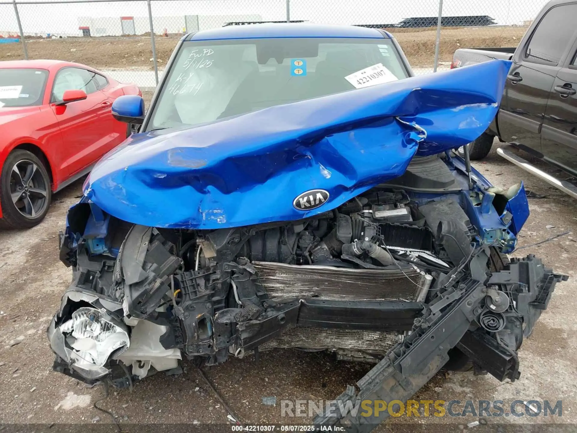 6 Photograph of a damaged car KNDJ63AU7L7055255 KIA SOUL 2020