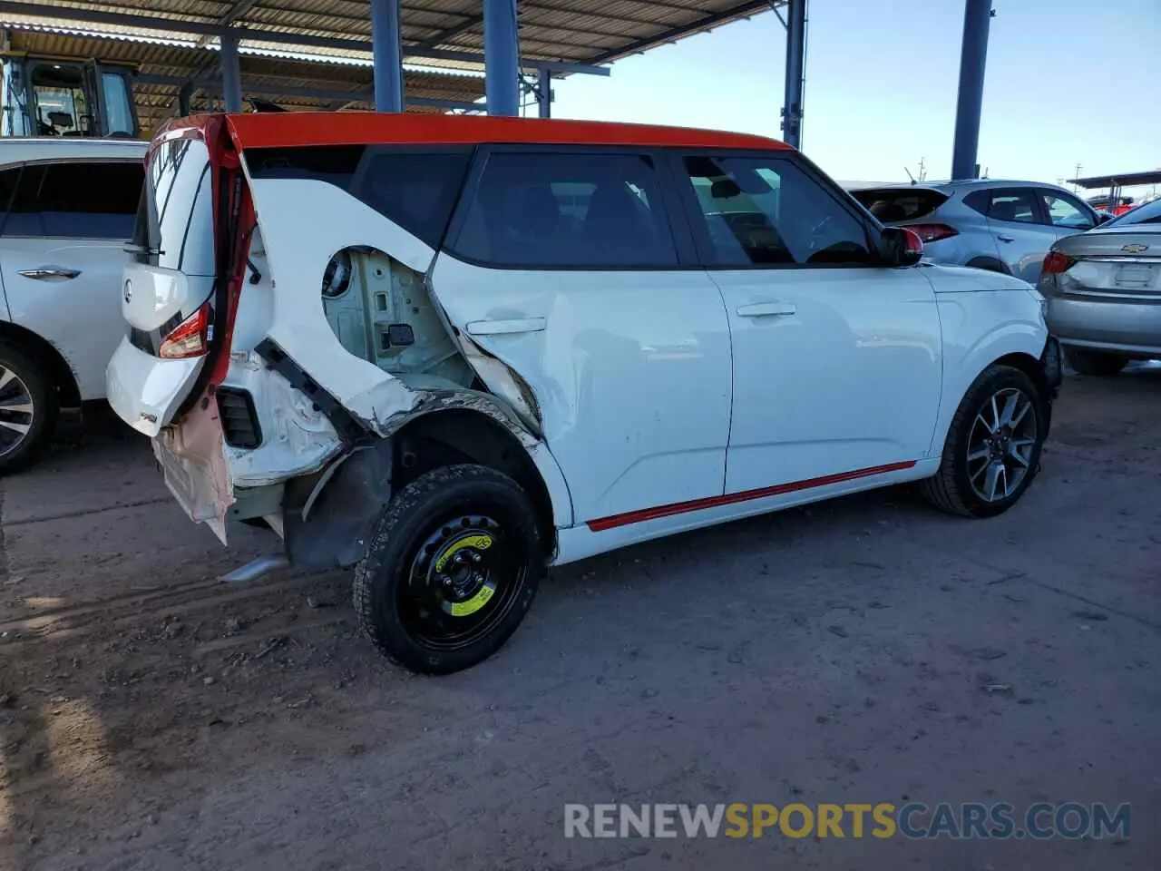 3 Photograph of a damaged car KNDJ63AU7L7074145 KIA SOUL 2020