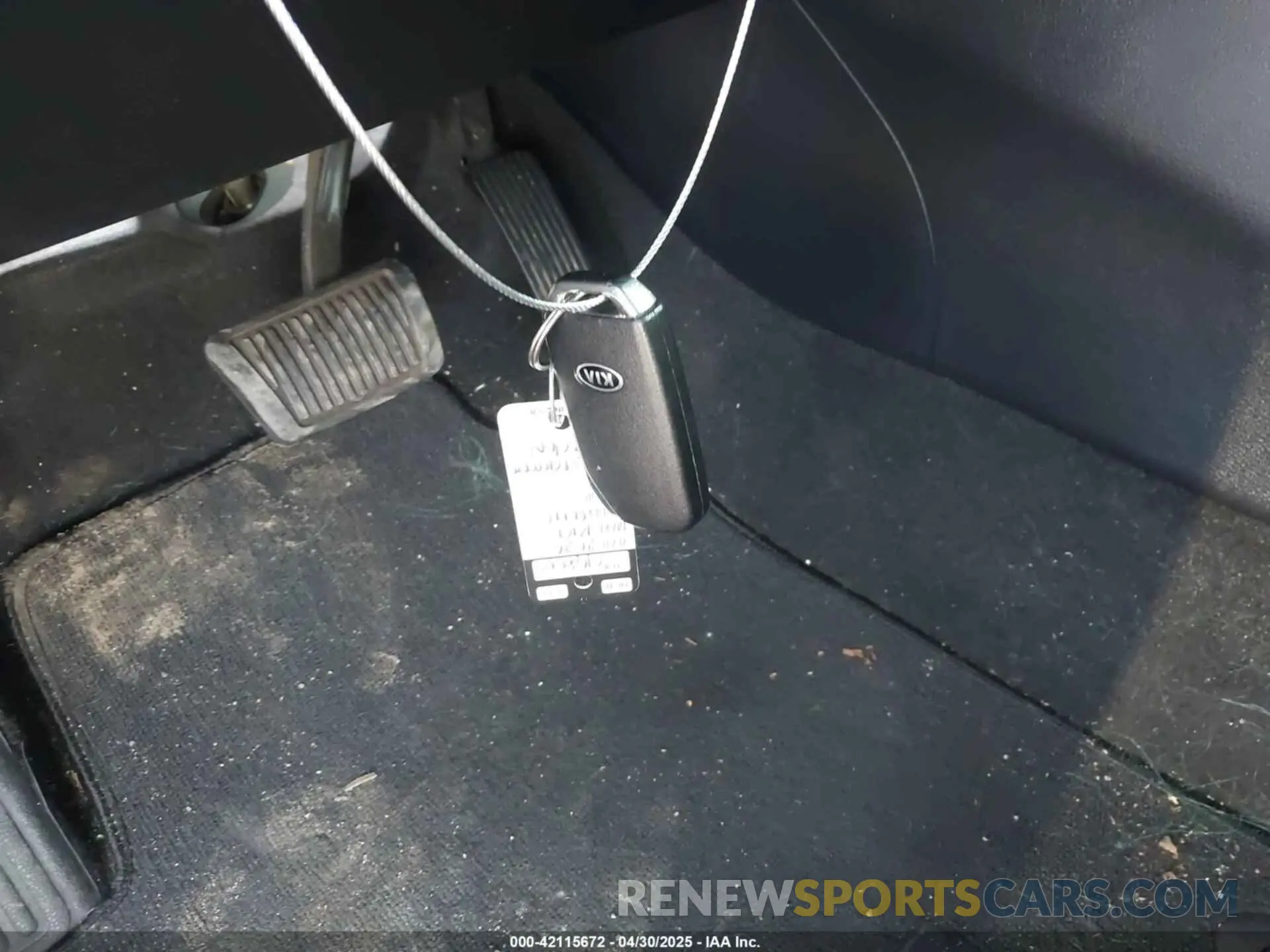 11 Photograph of a damaged car KNDJ63AU7L7118662 KIA SOUL 2020