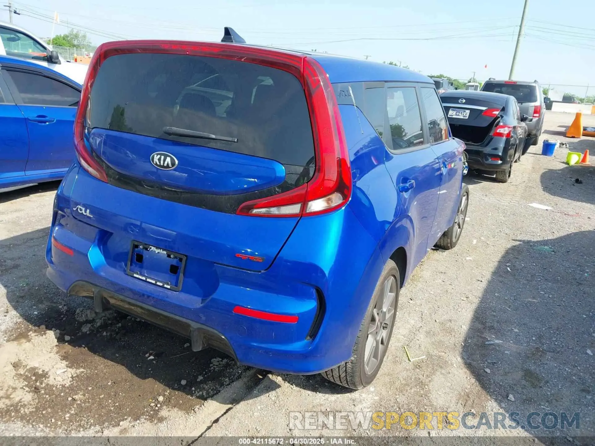4 Photograph of a damaged car KNDJ63AU7L7118662 KIA SOUL 2020
