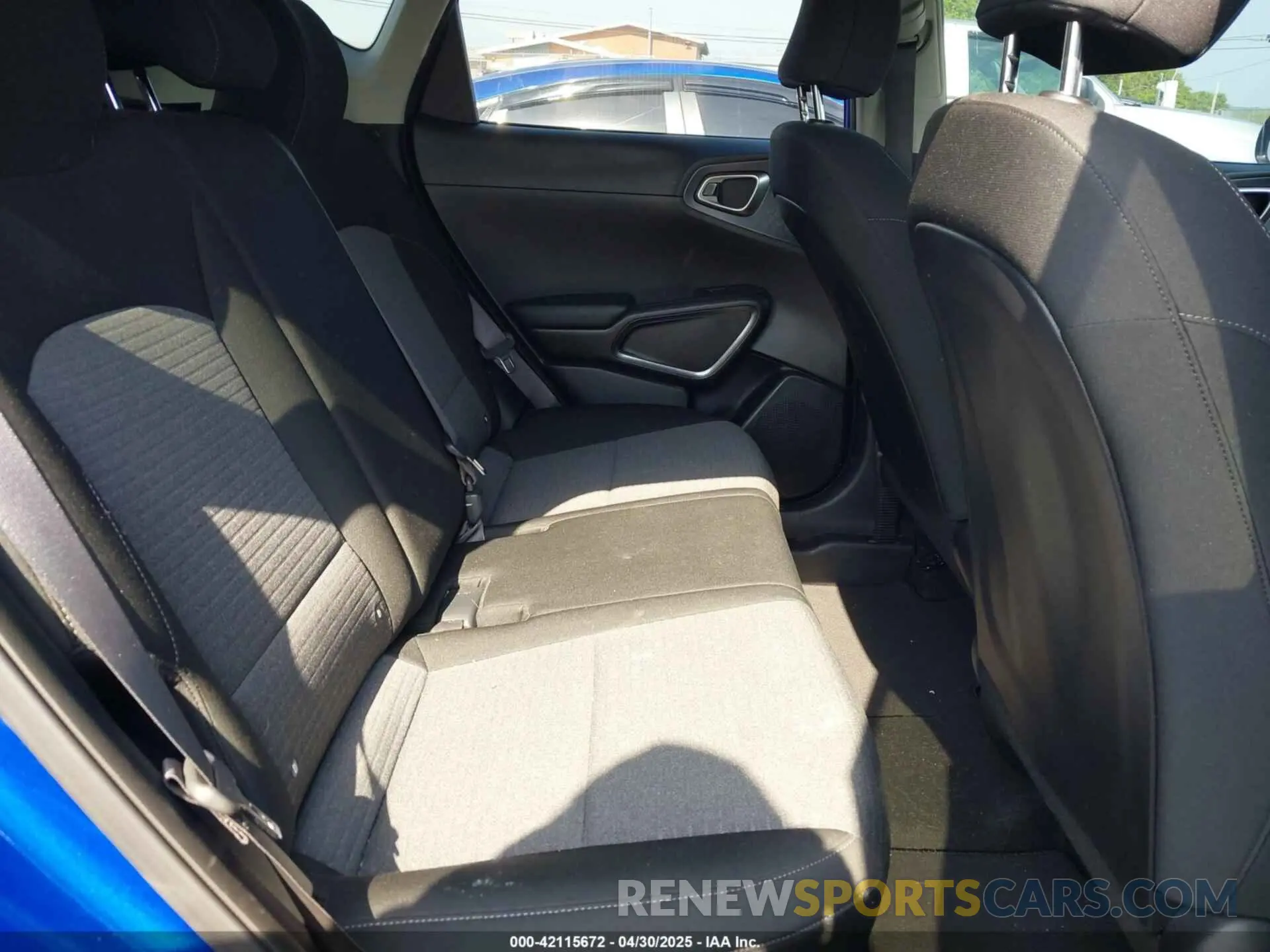 8 Photograph of a damaged car KNDJ63AU7L7118662 KIA SOUL 2020