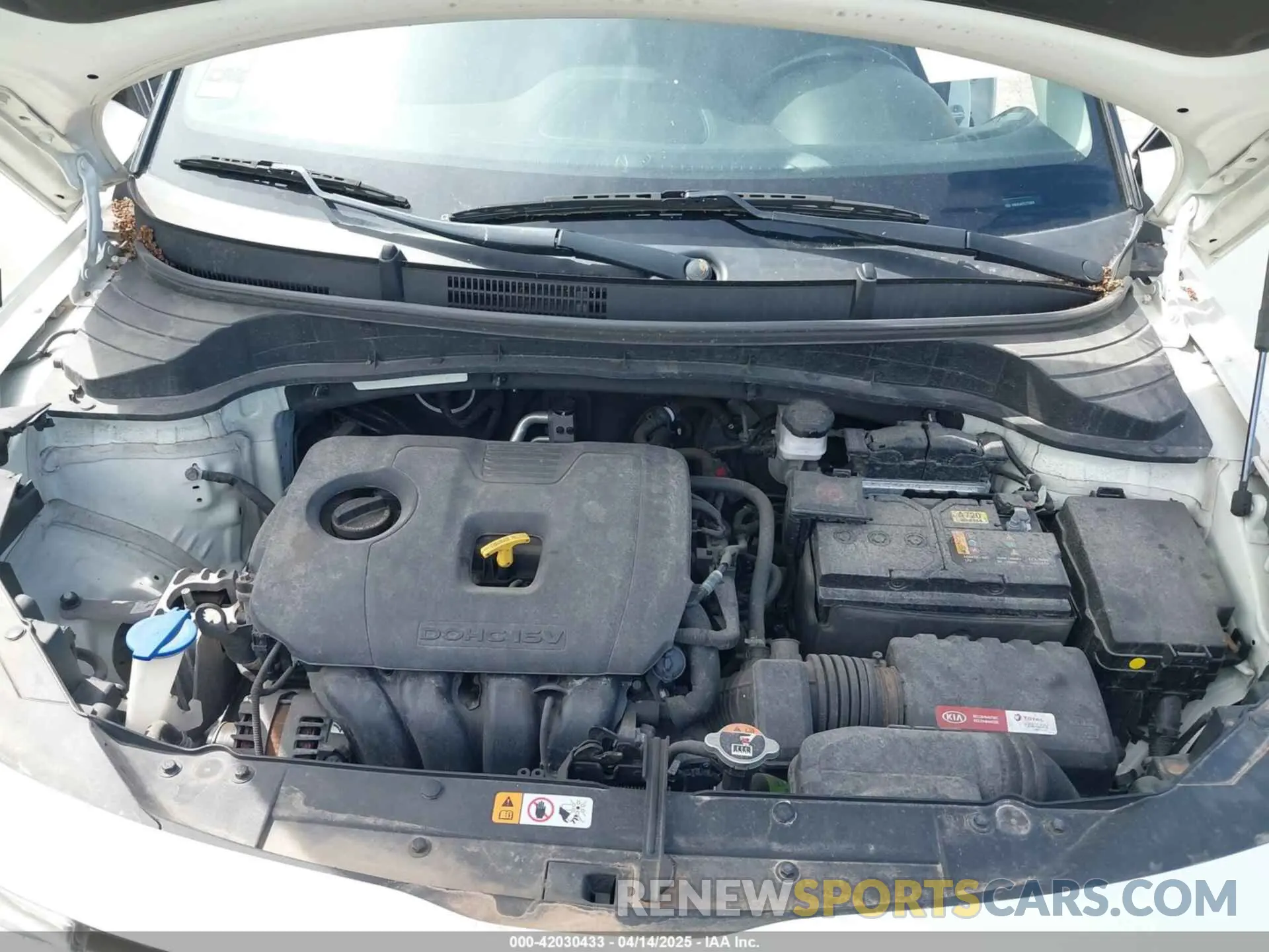 10 Photograph of a damaged car KNDJ63AU7L7732806 KIA SOUL 2020