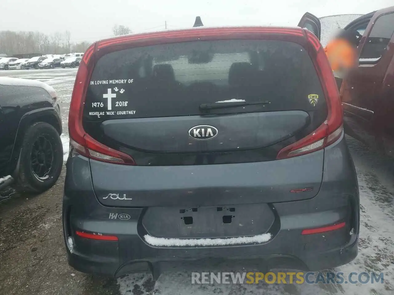 6 Photograph of a damaged car KNDJ63AU8L7025360 KIA SOUL 2020