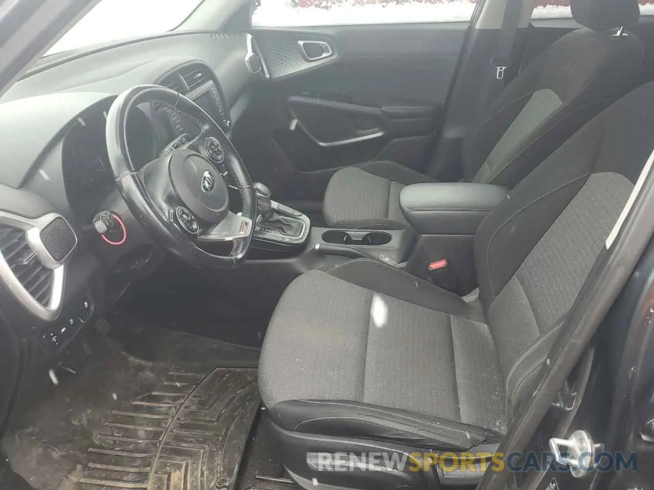 7 Photograph of a damaged car KNDJ63AU8L7025360 KIA SOUL 2020