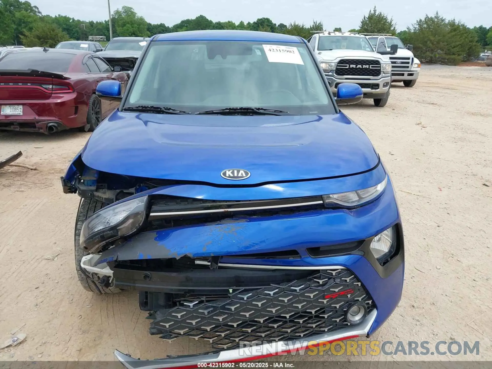 12 Photograph of a damaged car KNDJ63AU8L7044555 KIA SOUL 2020