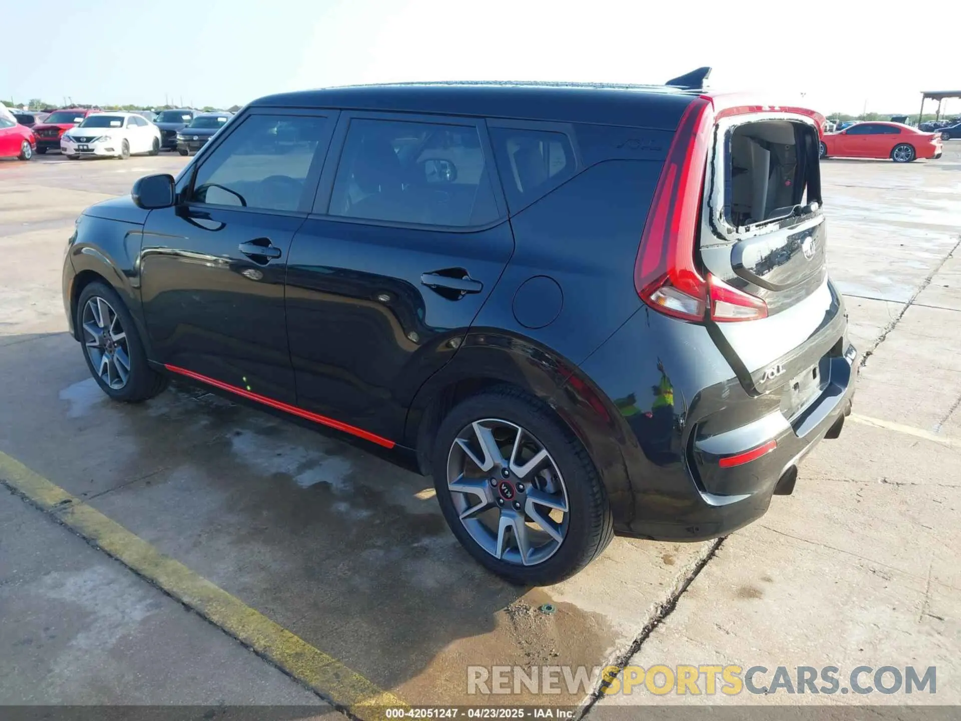 3 Photograph of a damaged car KNDJ63AU9L7033435 KIA SOUL 2020