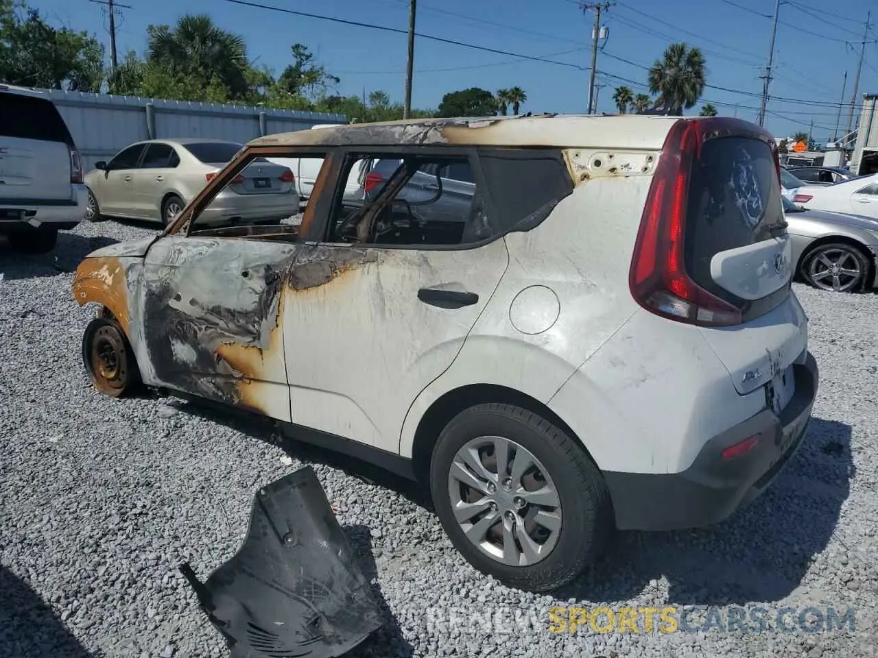 2 Photograph of a damaged car KNDJ22AU2M7127695 KIA SOUL 2021