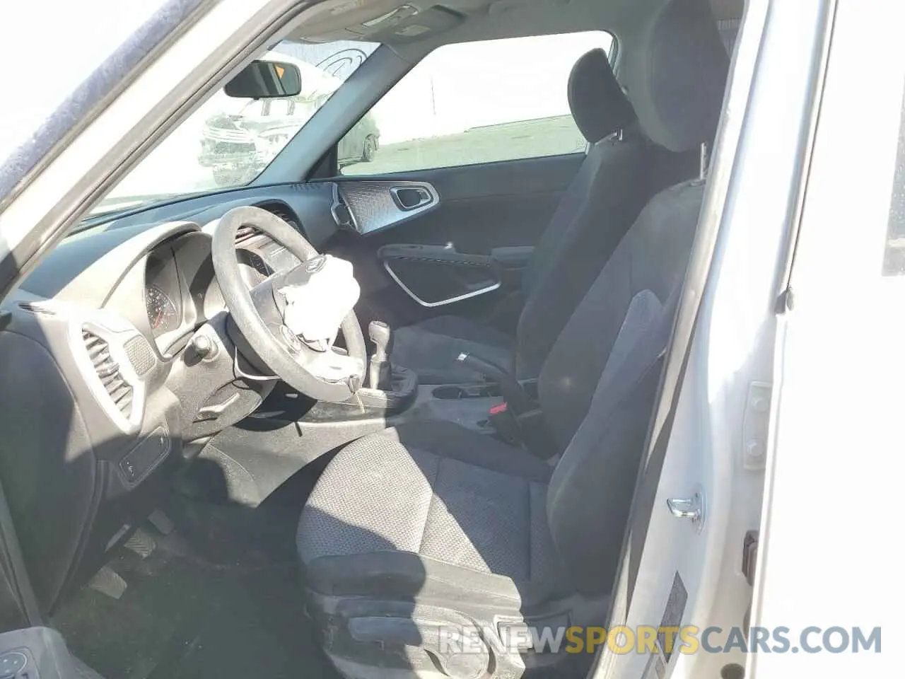 7 Photograph of a damaged car KNDJ22AU4M7785065 KIA SOUL 2021