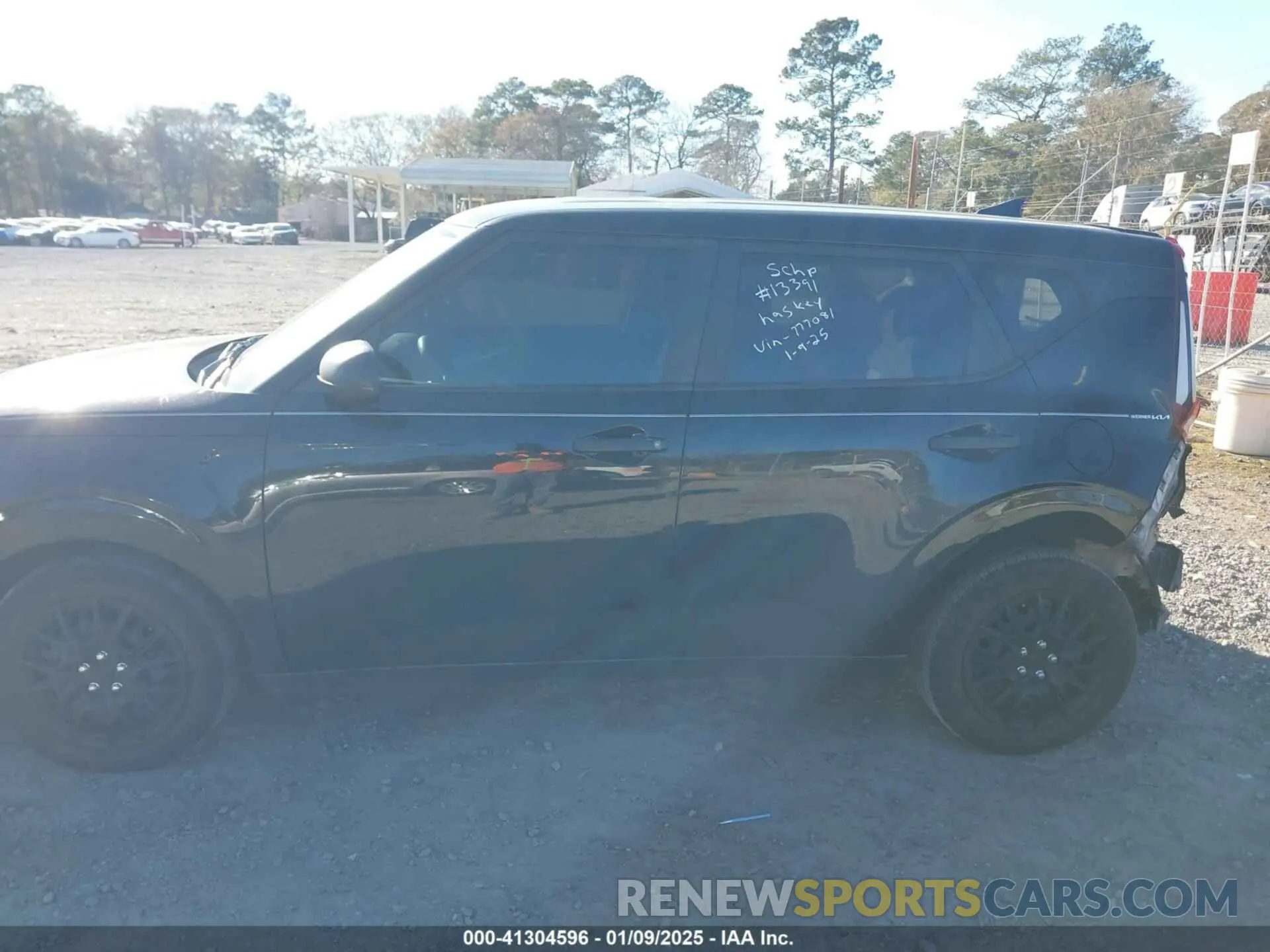 14 Photograph of a damaged car KNDJ22AU6M7777081 KIA SOUL 2021