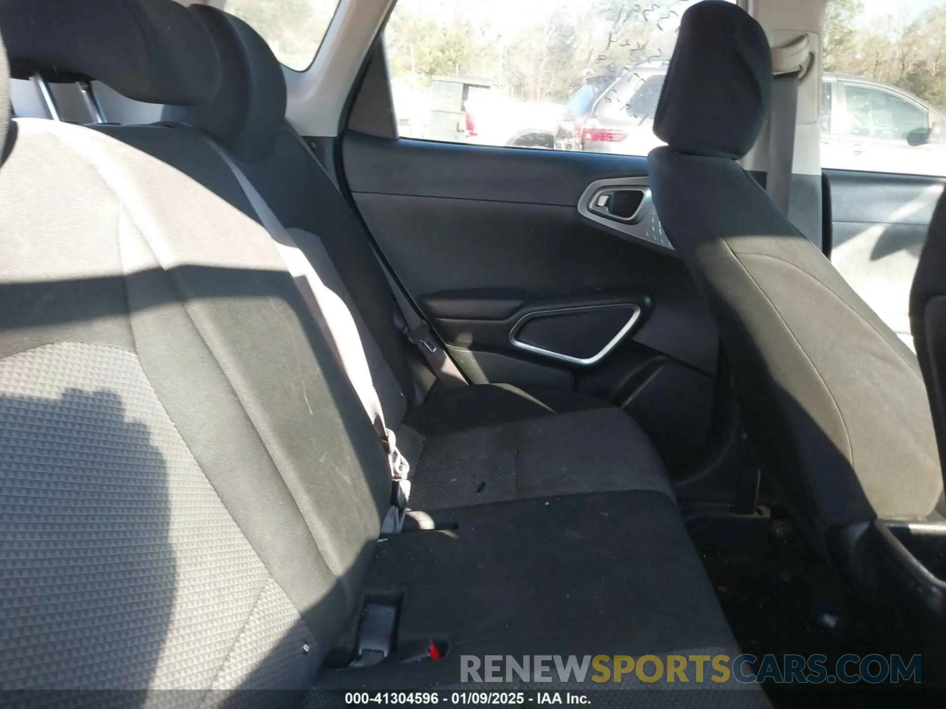 8 Photograph of a damaged car KNDJ22AU6M7777081 KIA SOUL 2021