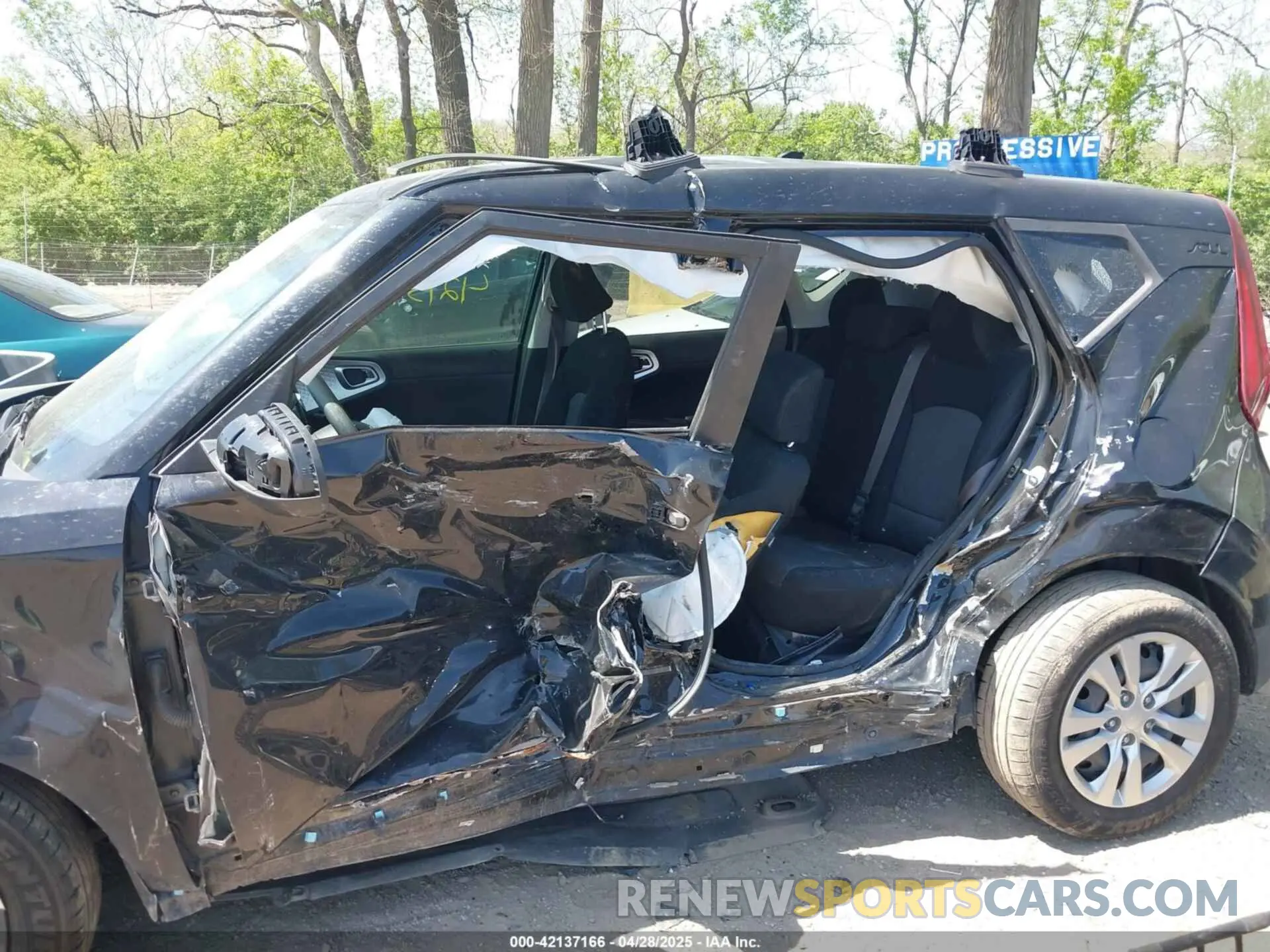 6 Photograph of a damaged car KNDJ22AU9M7757617 KIA SOUL 2021