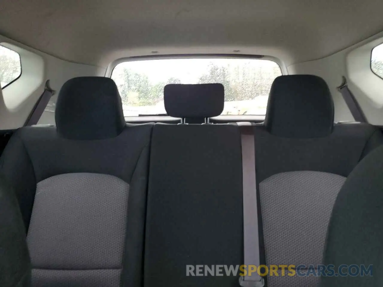 10 Photograph of a damaged car KNDJ23AU0M7138698 KIA SOUL 2021