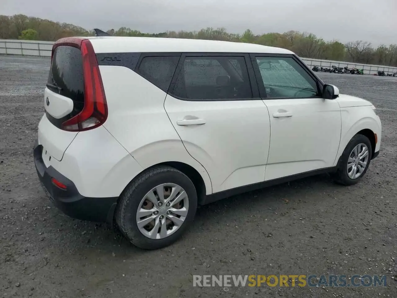 3 Photograph of a damaged car KNDJ23AU0M7138698 KIA SOUL 2021