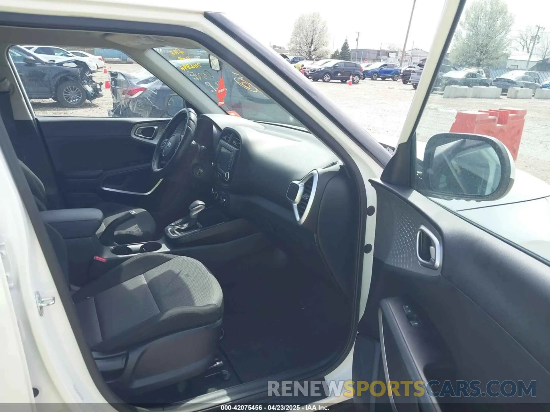 5 Photograph of a damaged car KNDJ23AU0M7742896 KIA SOUL 2021