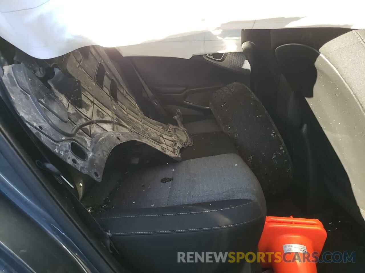 10 Photograph of a damaged car KNDJ23AU0M7748858 KIA SOUL 2021