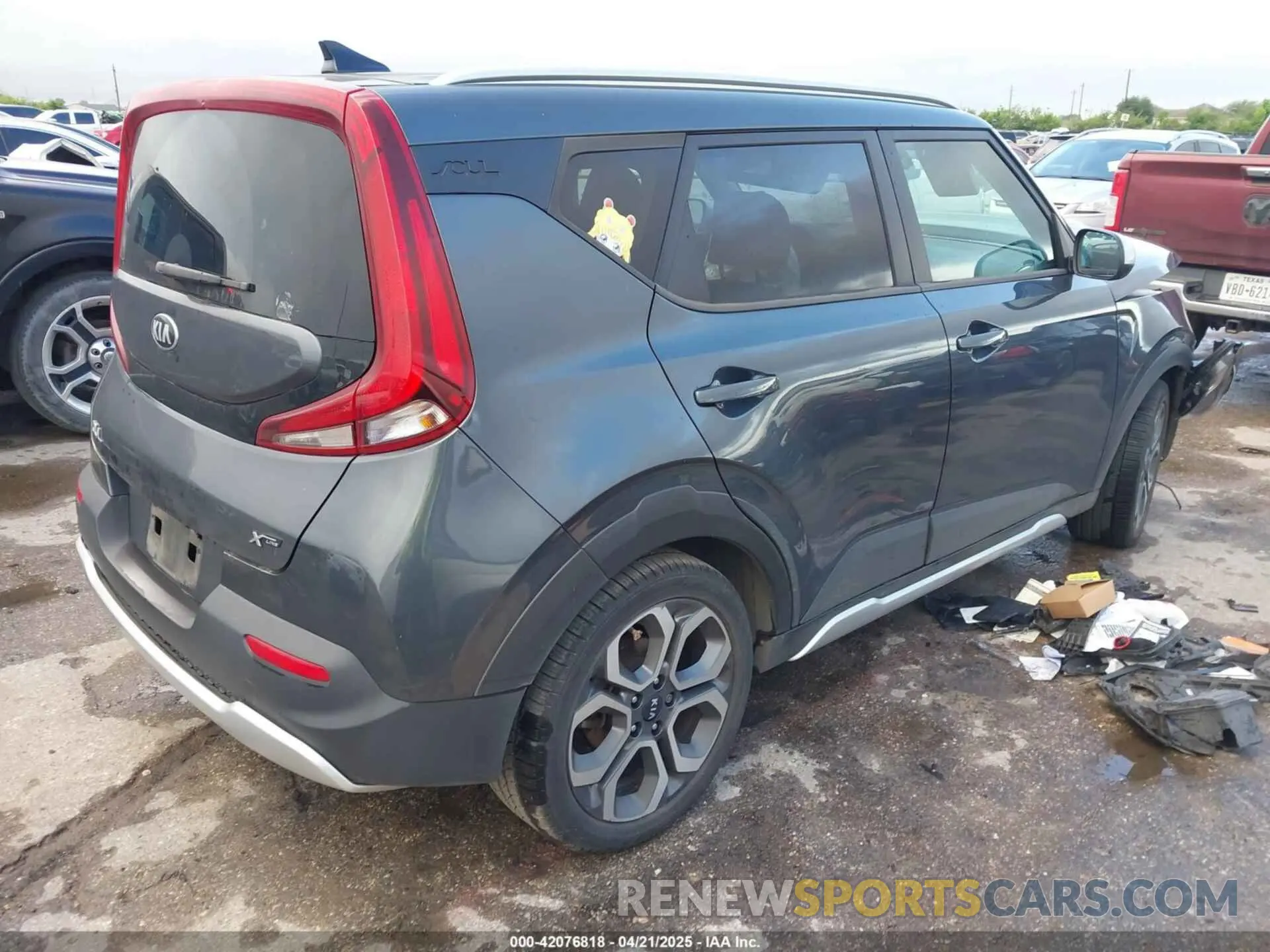 4 Photograph of a damaged car KNDJ23AU0M7764980 KIA SOUL 2021