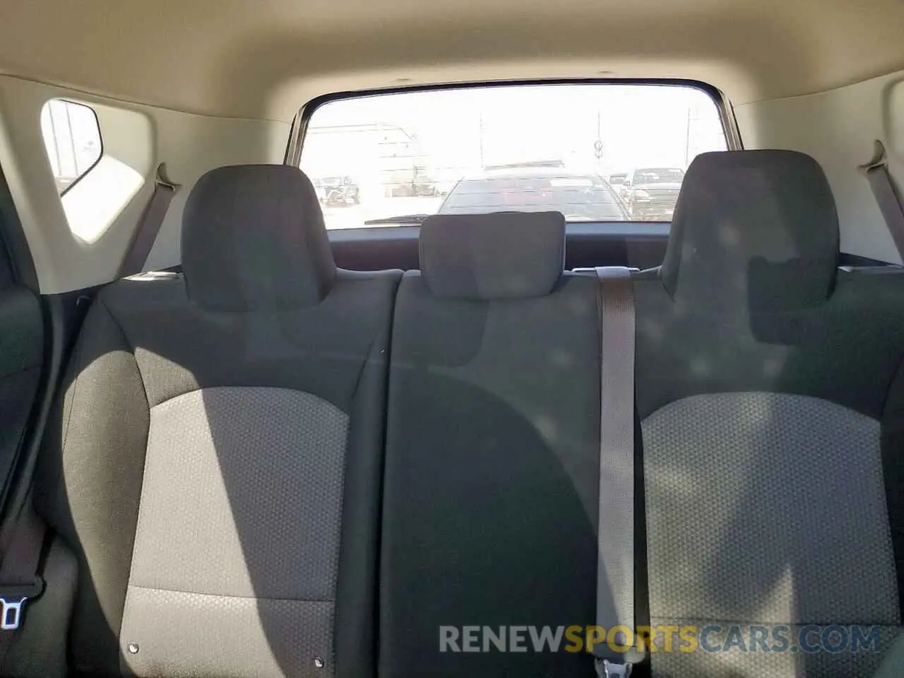 10 Photograph of a damaged car KNDJ23AU1M7142114 KIA SOUL 2021