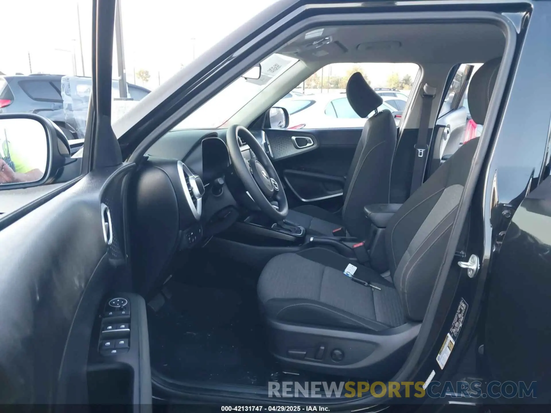 5 Photograph of a damaged car KNDJ23AU1M7758301 KIA SOUL 2021