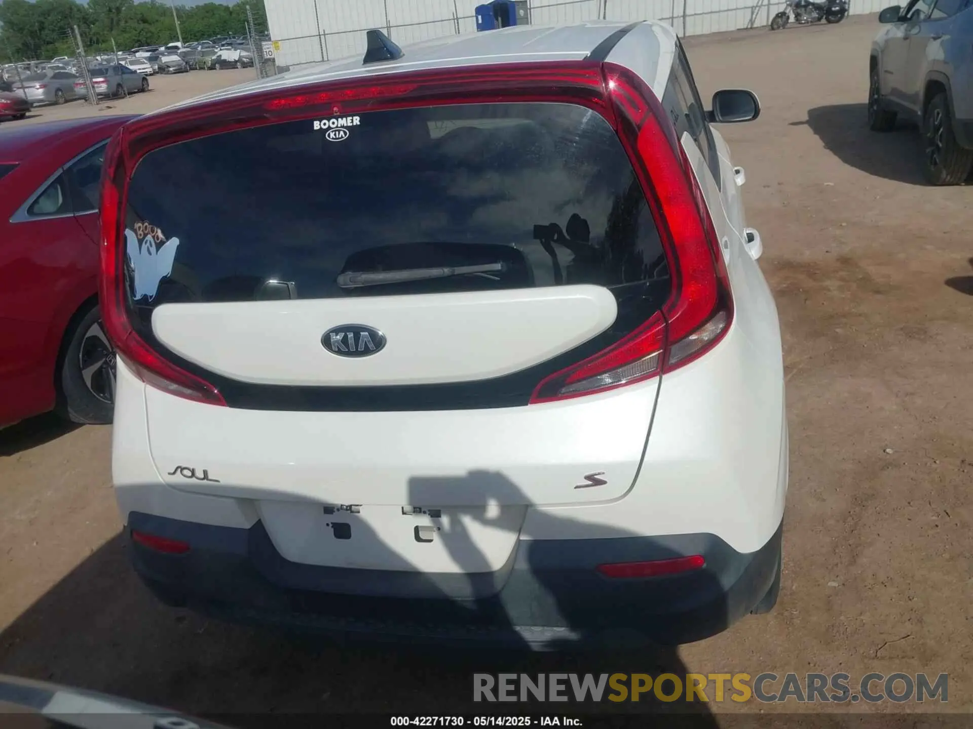 16 Photograph of a damaged car KNDJ23AU1M7771307 KIA SOUL 2021